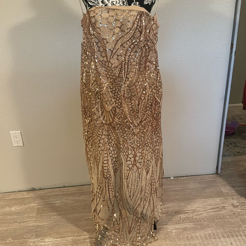 Gorgeous gold dress